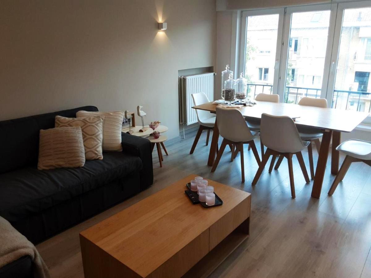 Comfortable In The Heart Of Knokke Heist 80 M² Balcony Appartement Bruges